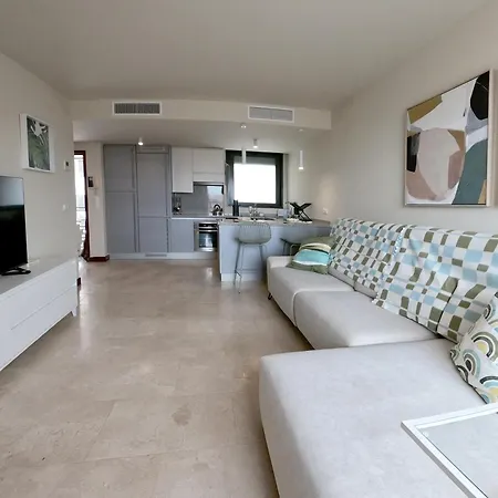 2 C Lomas De Campoamor Apartment *